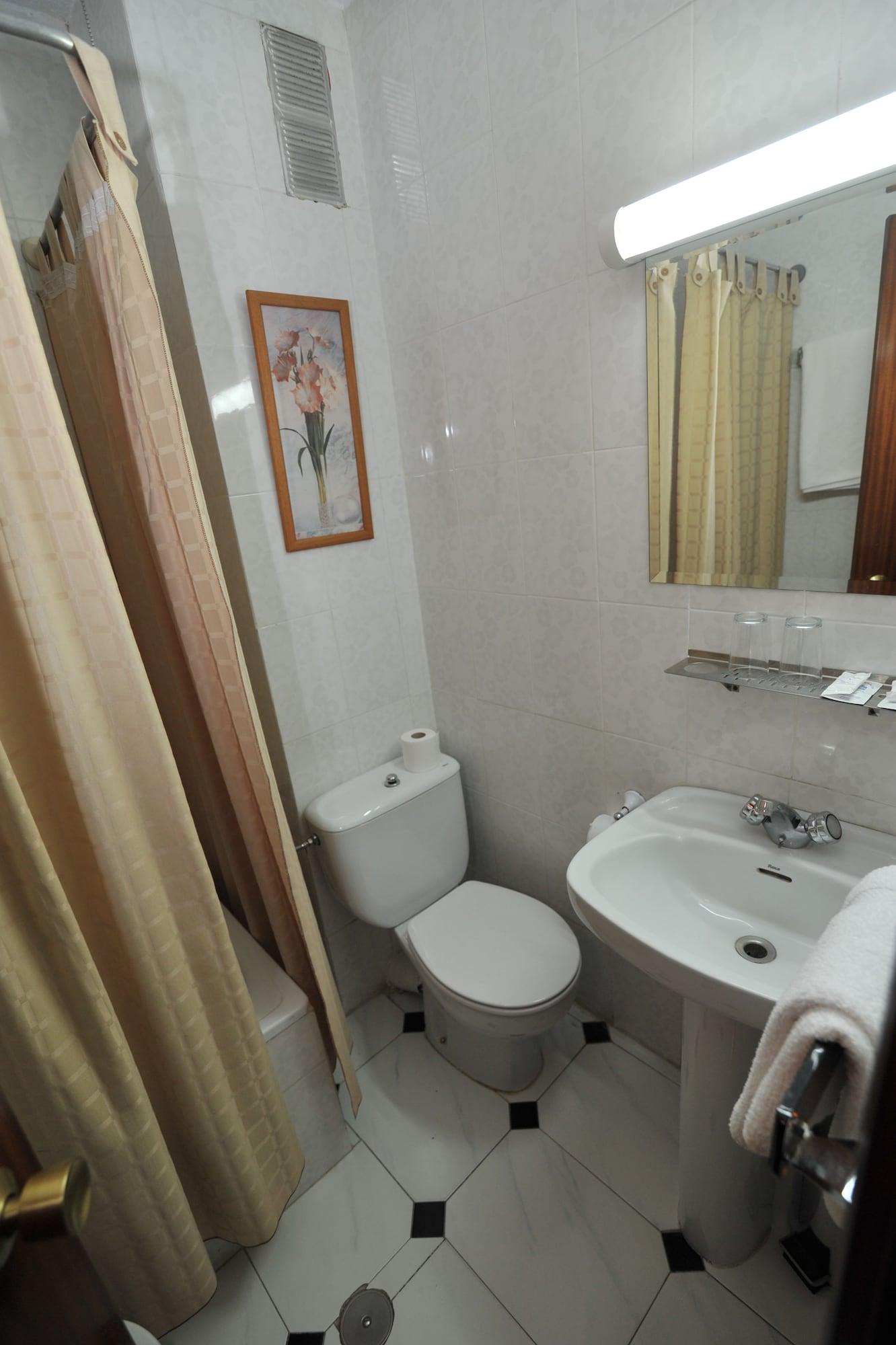 Hostal Goyma I San Fernando De Henares Buitenkant foto