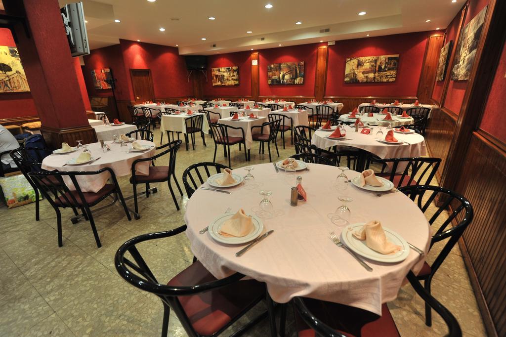 Hostal Goyma I San Fernando De Henares Buitenkant foto