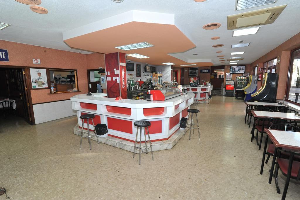 Hostal Goyma I San Fernando De Henares Buitenkant foto